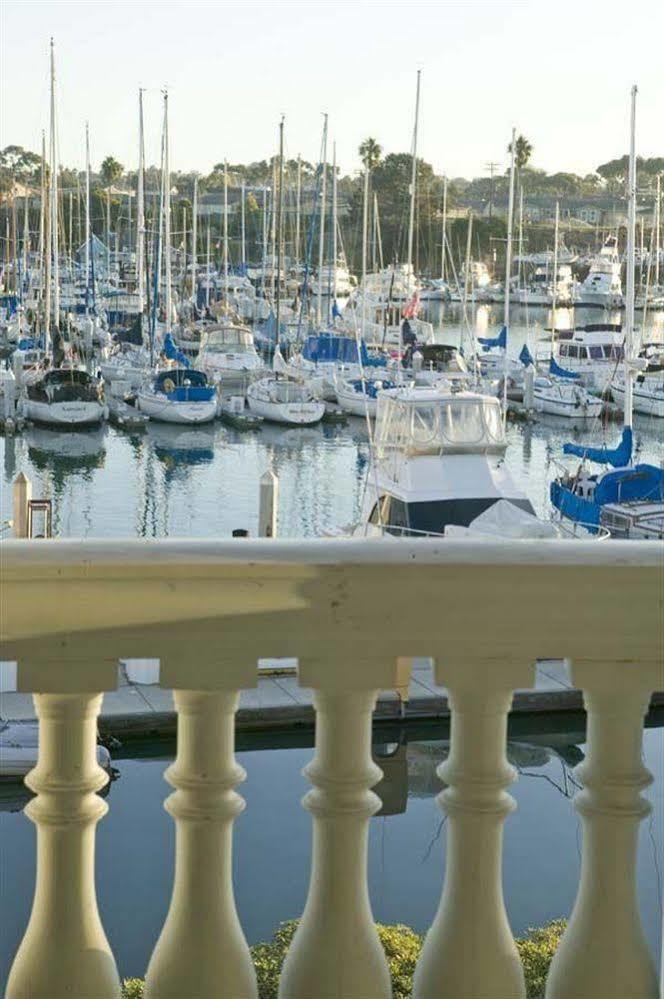 Oceanside Marina Suites - A Waterfront Hotel Kültér fotó